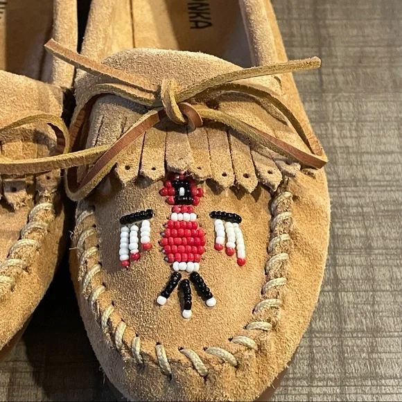 Minnetonka Brown Suede Women’s Thunderbird Beaded Moccasin Size 7 - Picture 3 of 12